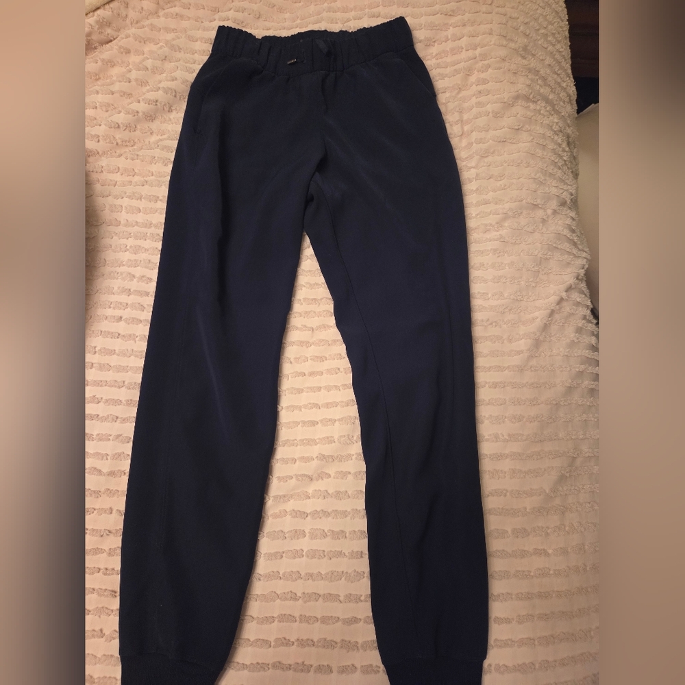 Lululemon On the Fly Jogger
